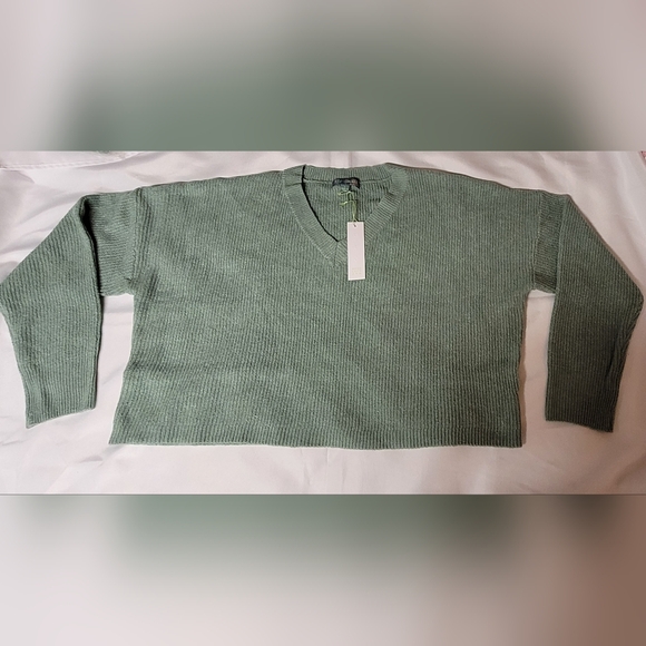 Good Luck Gem ribbing crop v-neck sweater Granite Green - Picture 4 of 4